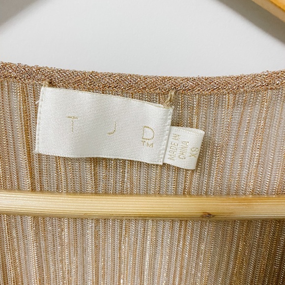 Shiny gold dress from Revolve - Size XS - Picture 6 of 9